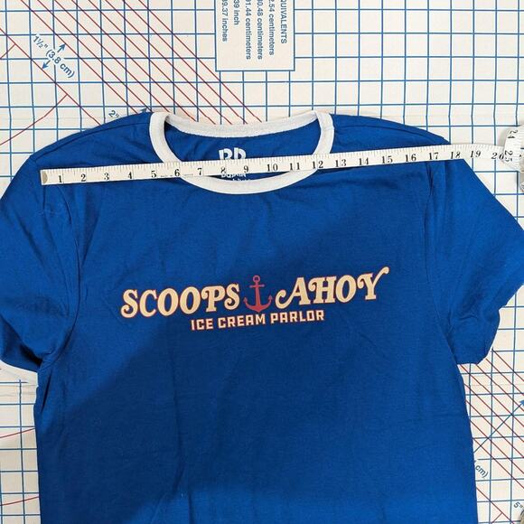 Stranger Things Baskin-Robbins collab tshirt - Picture 3 of 6